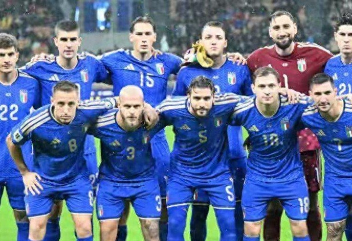 利物浦传奇人物认为萨拉赫在红军的生涯已经“结束了”，因为他“11个月的表现糟透了”。（利物浦名宿：萨拉赫红军生涯或已终结，近11个月表现低迷）